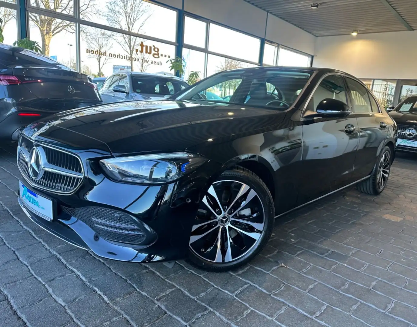 Mercedes-Benz C 300 d- Panorama-Schiebedach-360*-Digital light Schwarz - 2