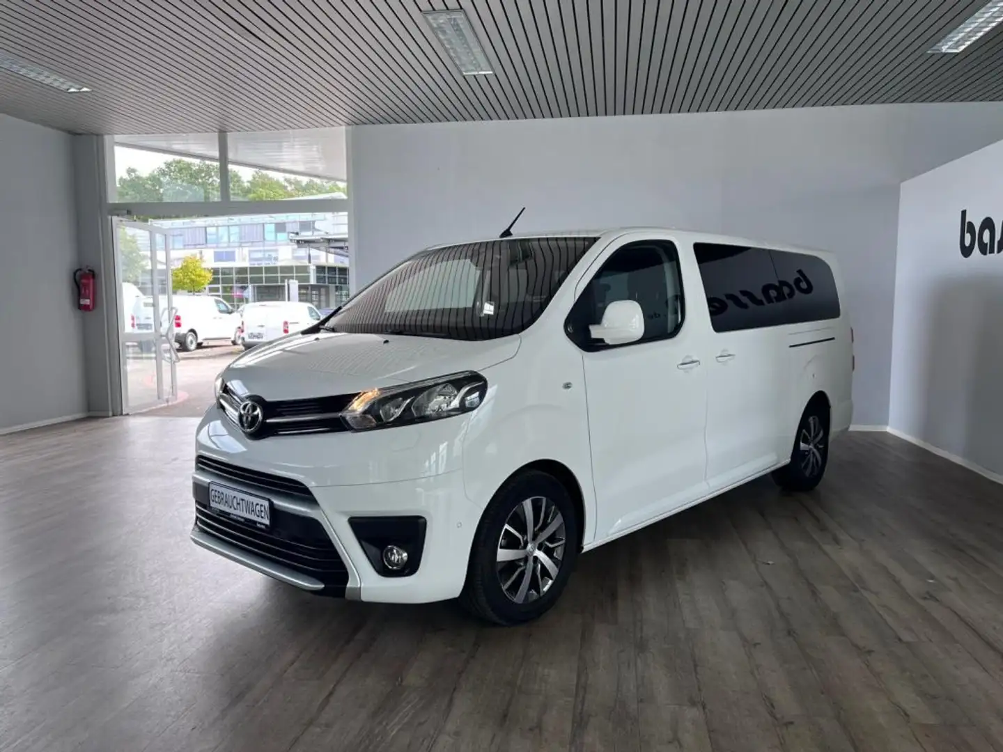 Toyota Proace 2,0-l-D-4D L2 (8-Si.) Autm. Verso Team Deutschland Weiß - 2