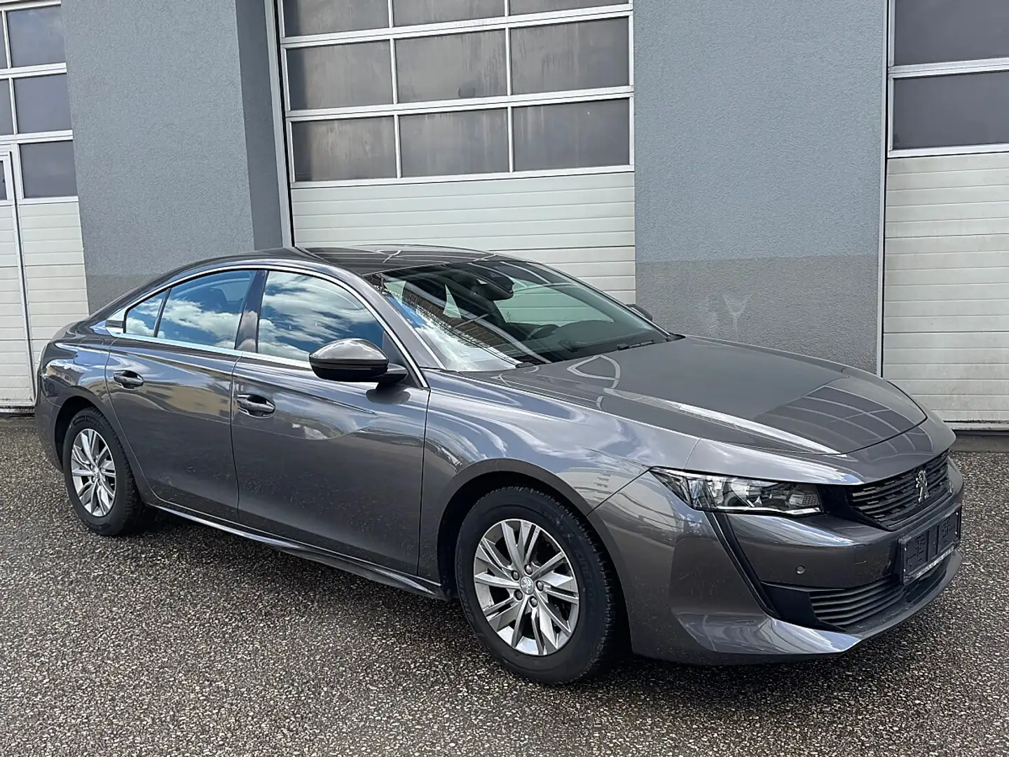 Peugeot 508 PureTech 130 EAT8 Aut. Grau - 1