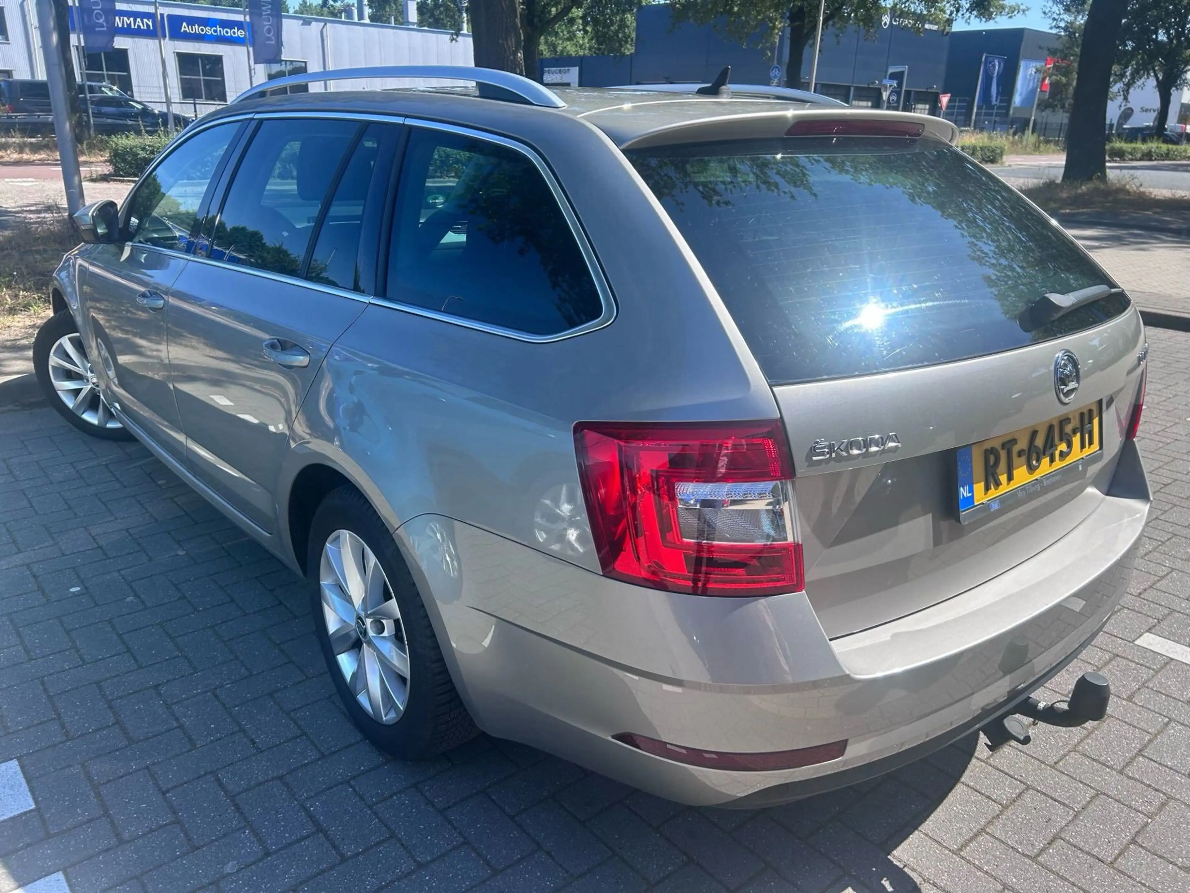 Skoda Octavia Combi 1.0 TSI Greentech Ambition Business — photo 5