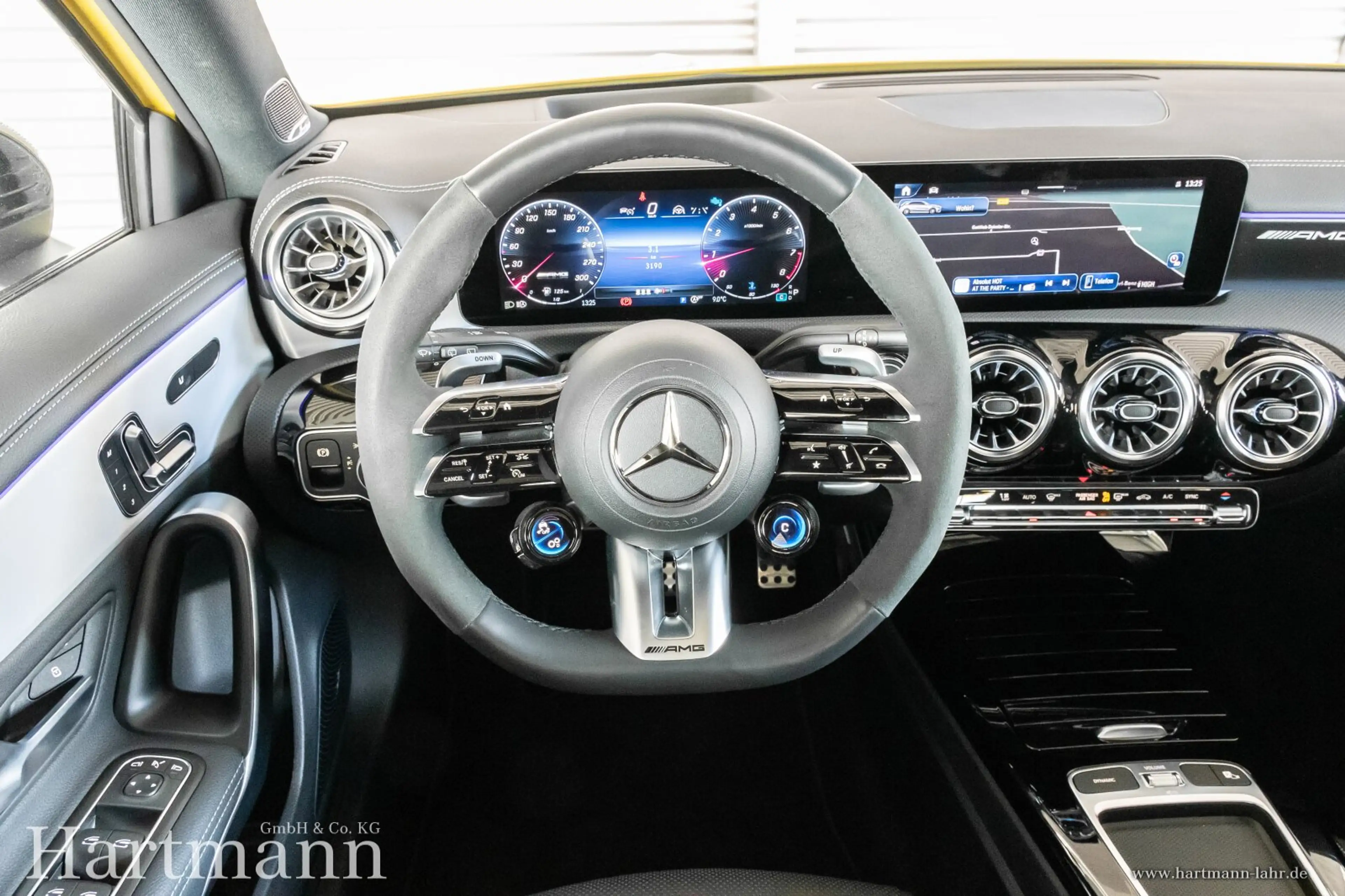 Mercedes-Benz A 45 AMG A 45 S 4M+ AMG Night Performance Panorama HUD — photo 10