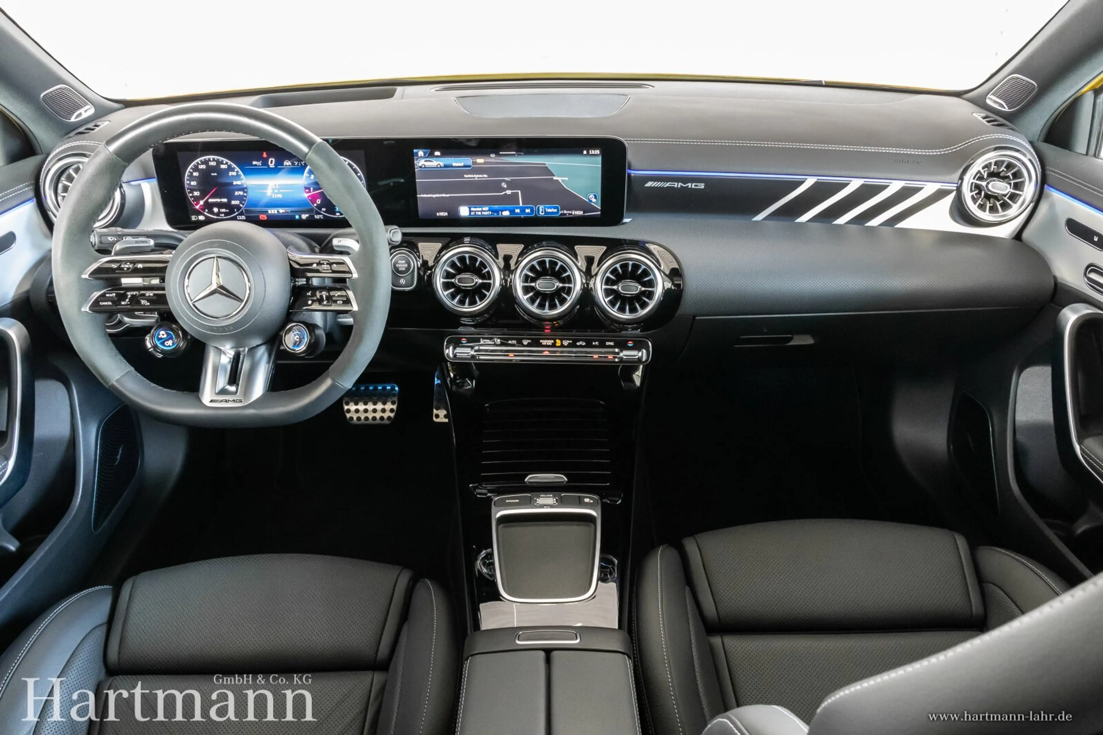 Mercedes-Benz A 45 AMG A 45 S 4M+ AMG Night Performance Panorama HUD — photo 9