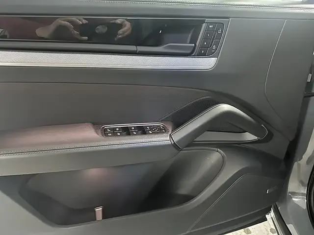 Porsche Cayenne Coupe III E-Hybrid Sportdesgin Ansicht 40