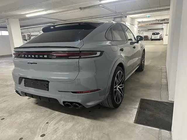 Porsche Cayenne Coupe III E-Hybrid Sportdesgin Ansicht 11