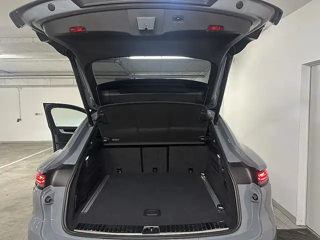 Porsche Cayenne Coupe III E-Hybrid Sportdesgin Ansicht 48