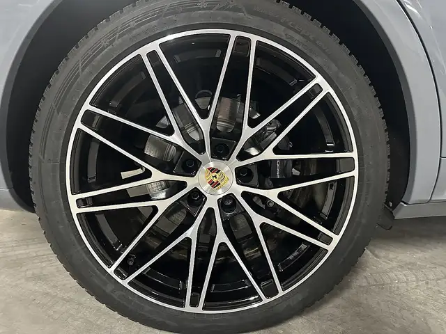 Porsche Cayenne Coupe III E-Hybrid Sportdesgin Ansicht 50