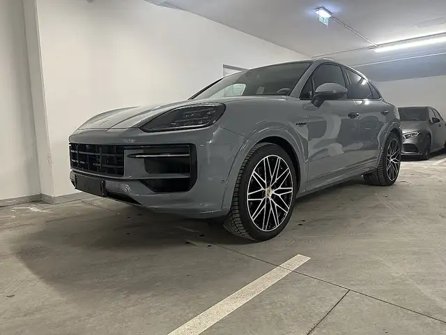 Porsche Cayenne Coupe III E-Hybrid Sportdesgin Ansicht 1