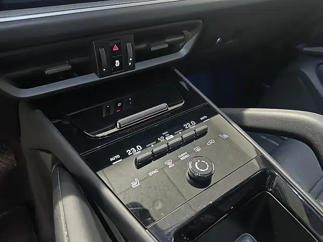 Porsche Cayenne Coupe III E-Hybrid Sportdesgin Ansicht 37