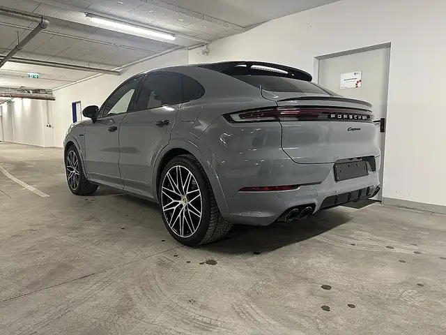 Porsche Cayenne Coupe III E-Hybrid Sportdesgin Ansicht 7