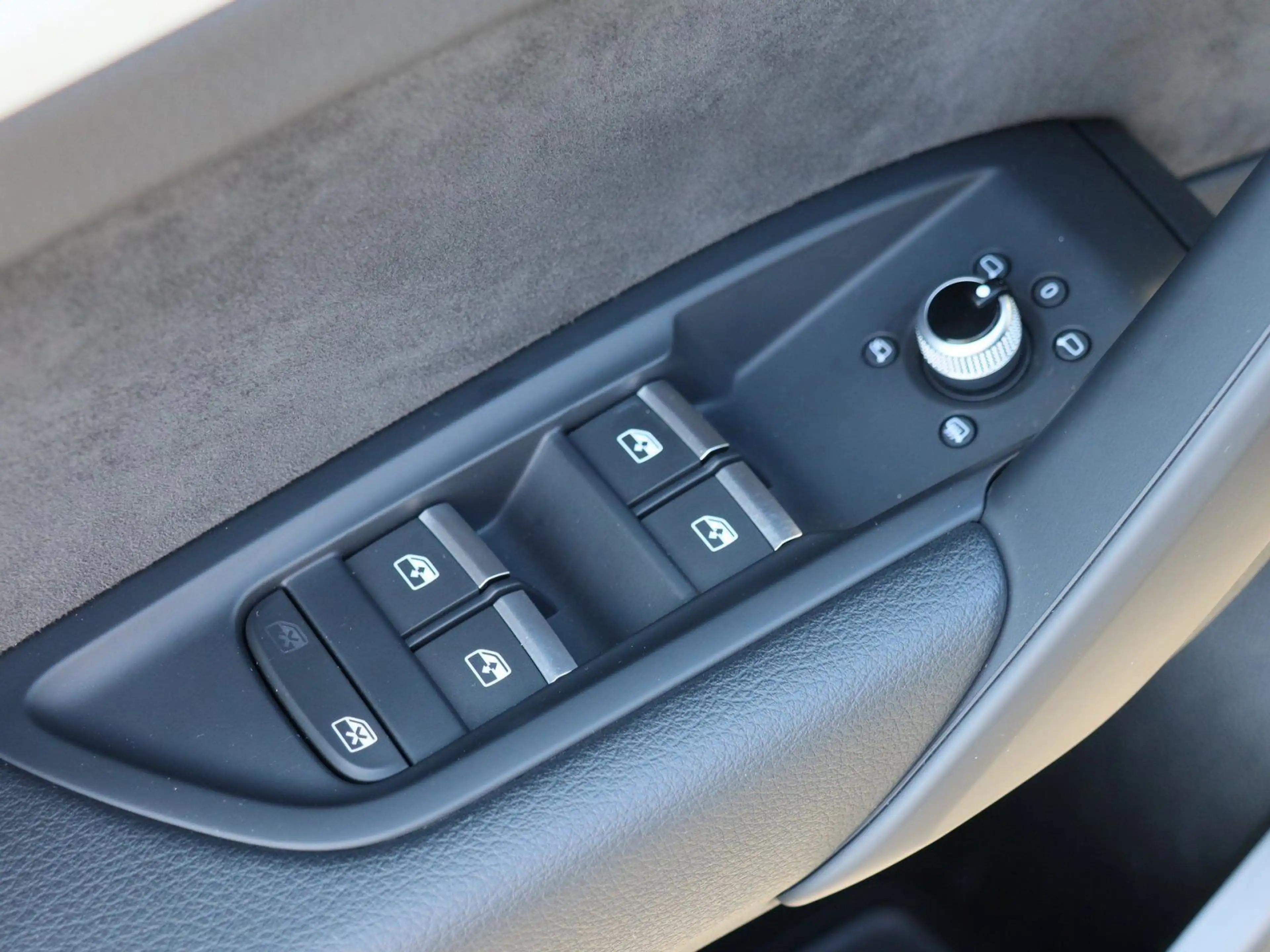 Audi SQ5 nza 3.0 TDI quattro AHK Luft Matrix Navi — photo 14