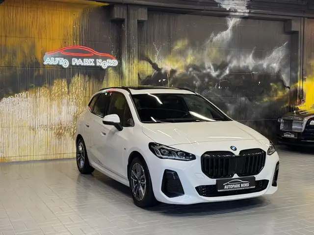 BMW 2 Series view 9