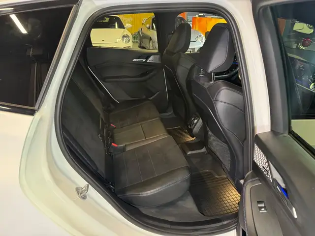 BMW 2 Series view 12