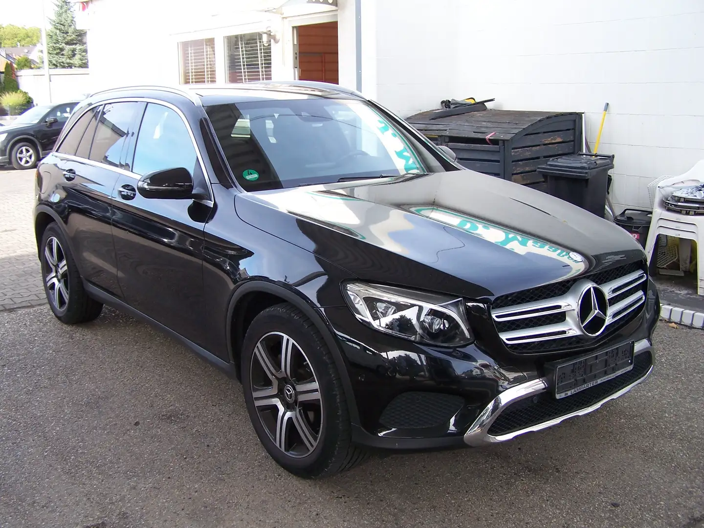 Mercedes-Benz GLC 220 GLC 220 d 4Matic AMG Line Schwarz - 2