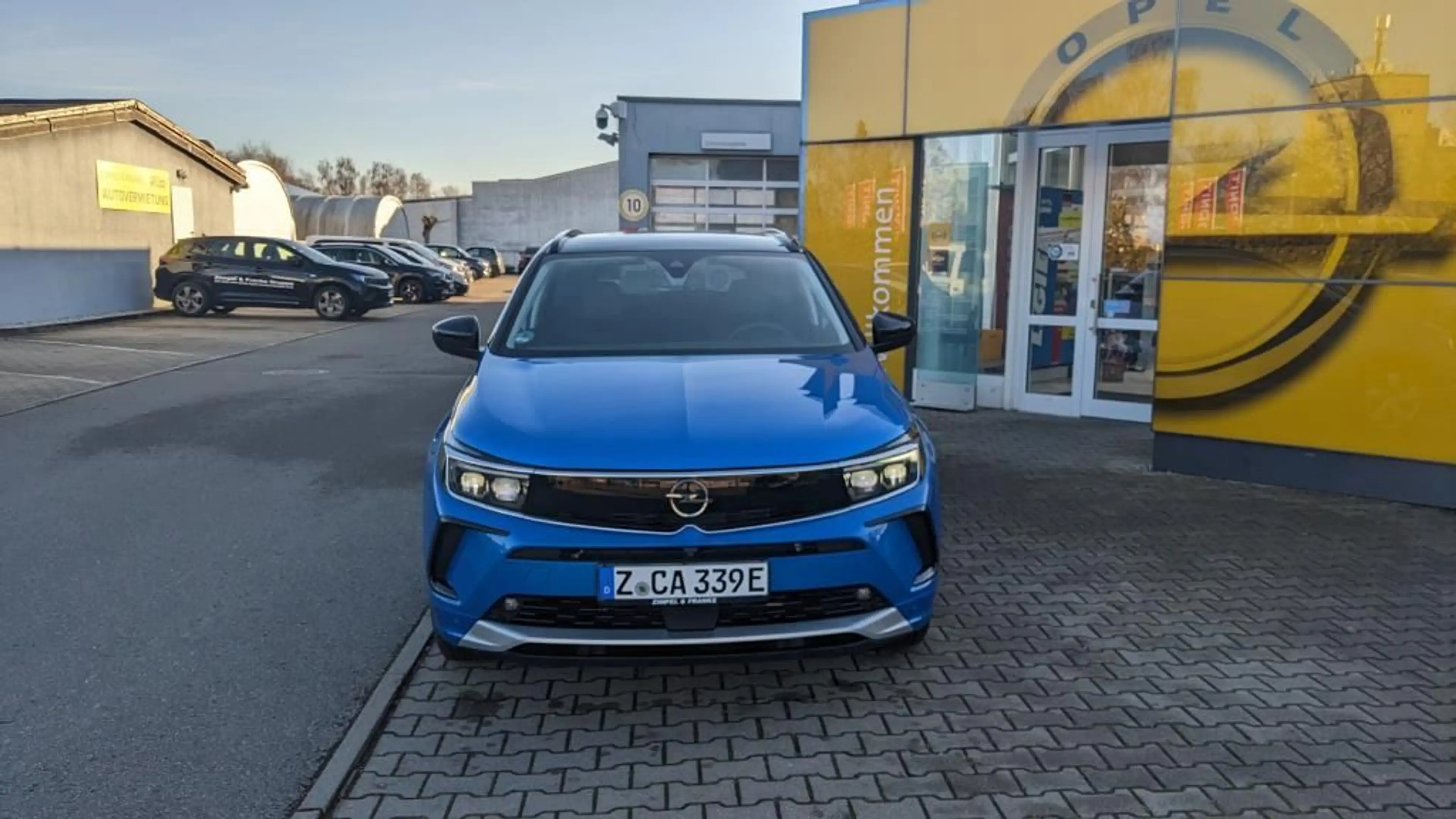 Opel Grandland X Grandland PHEV Ultimate 165 kW 224 PS AT8 — photo 2