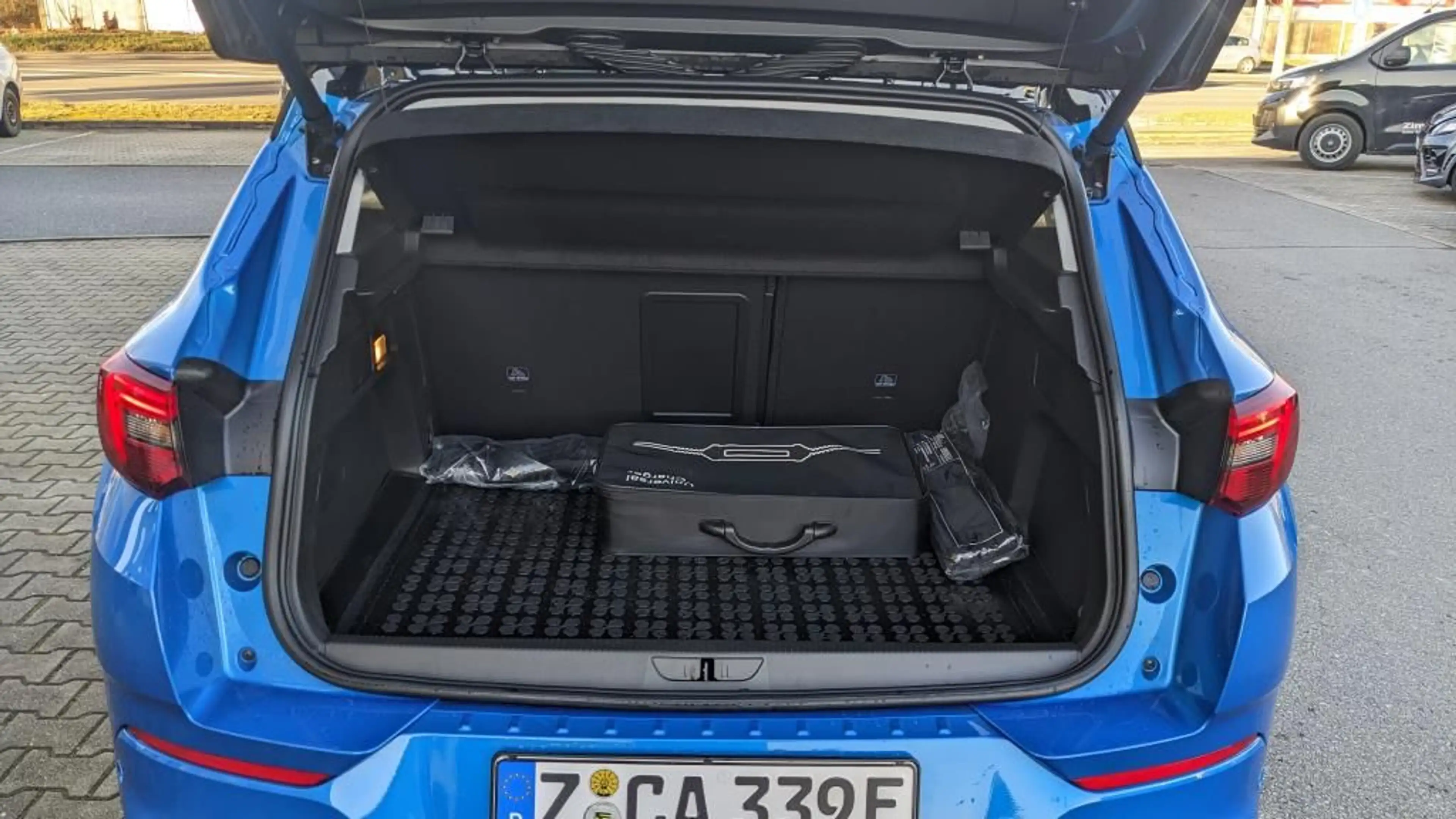 Opel Grandland X Grandland PHEV Ultimate 165 kW 224 PS AT8 — photo 7