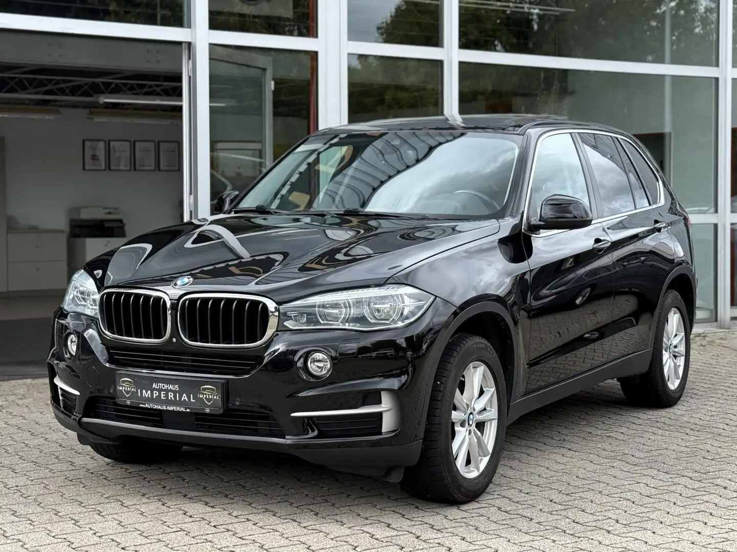 BMW X5 xD 30d LEDER+PANO+HUD+STNDHZ+360°+ACC+LED+AHK Schwarz - 1