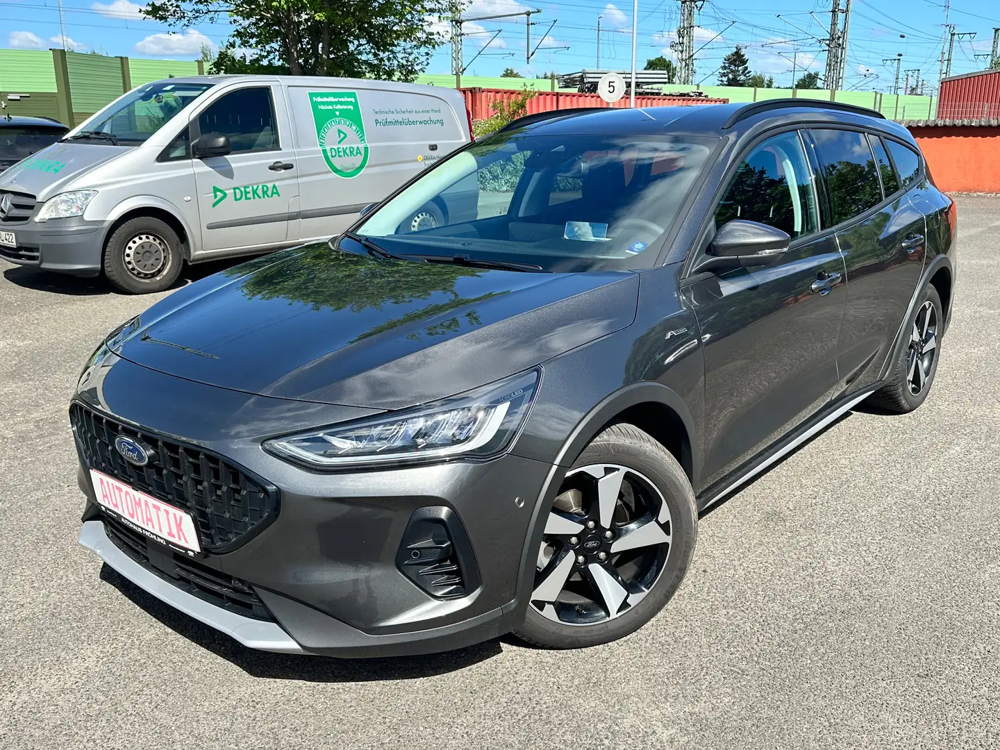 Ford Focus Active Head-Up. el. Klappe, ACC Blau - 1