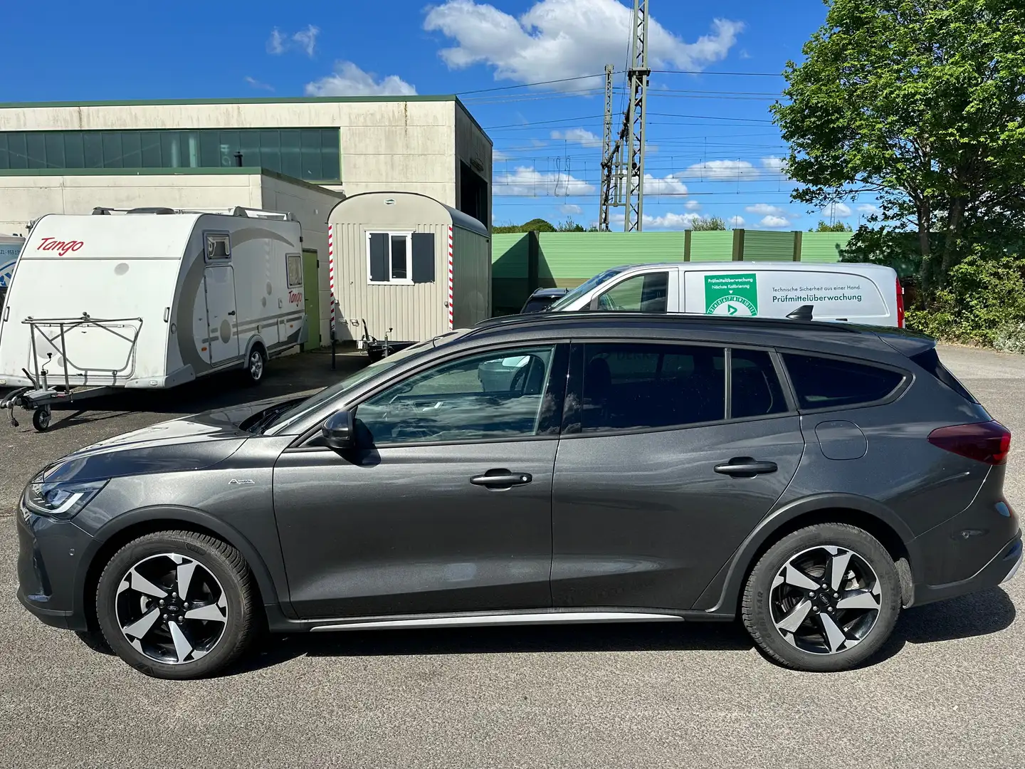 Ford Focus Active Head-Up. el. Klappe, ACC Blau - 2