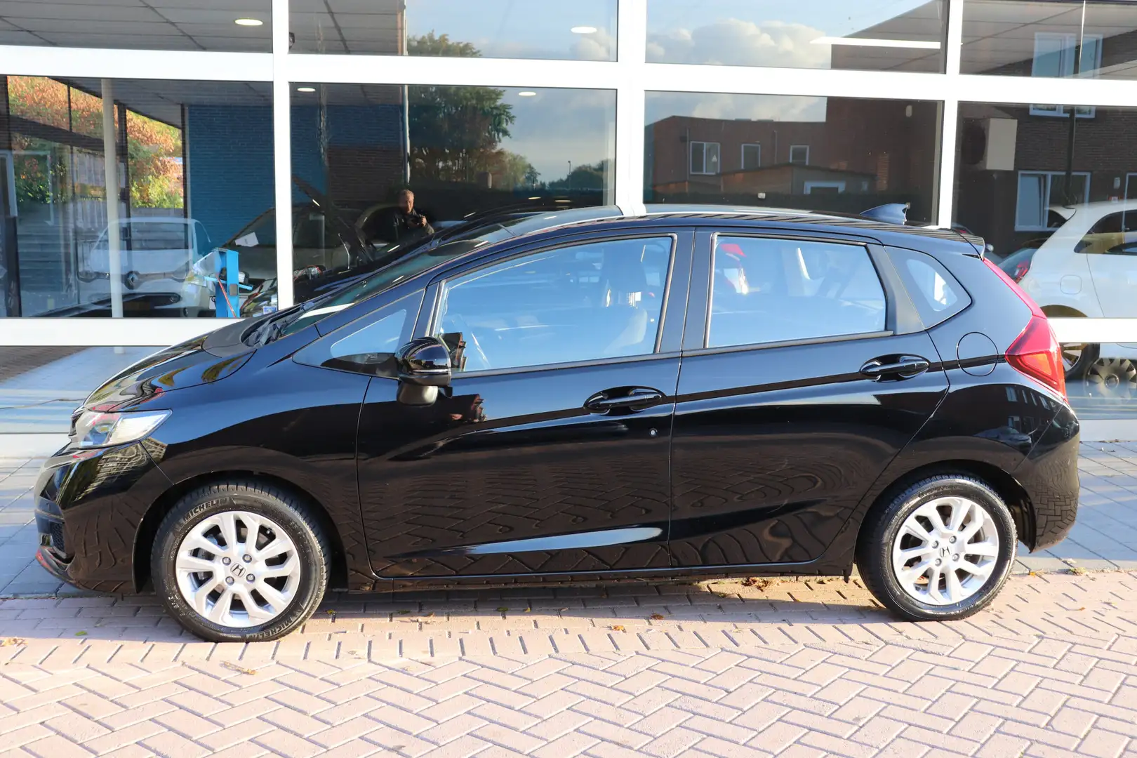 Honda Jazz 1.3 i-VTEC Comfort, Navigatie, eerste eigenaar, de Noir - 2