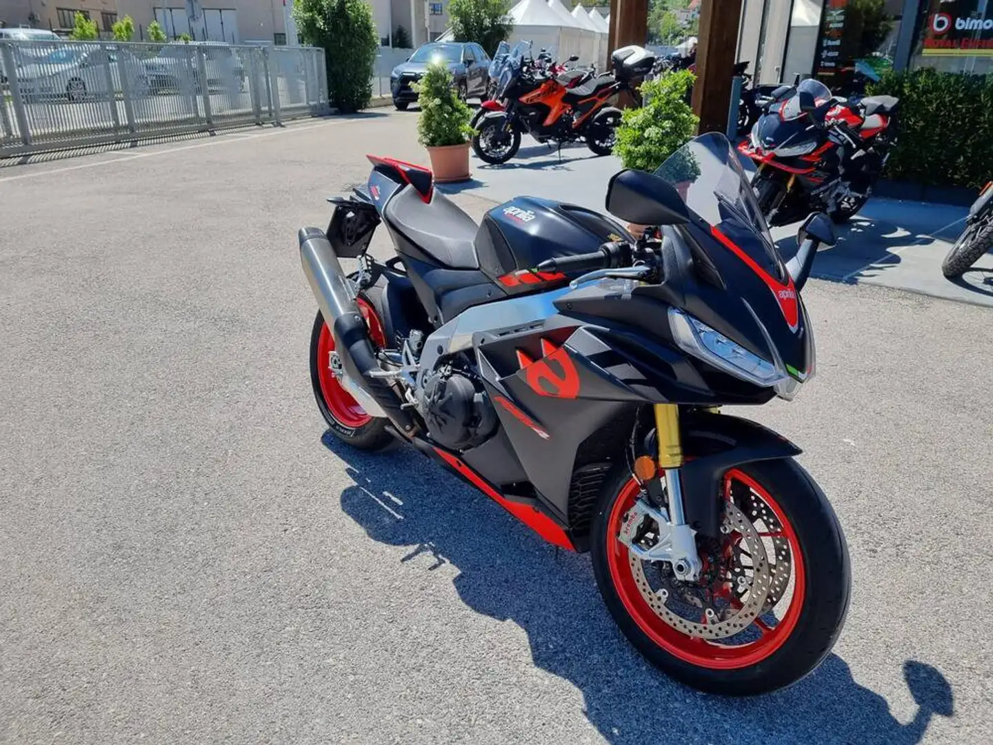 Aprilia RSV4 1100 - 2