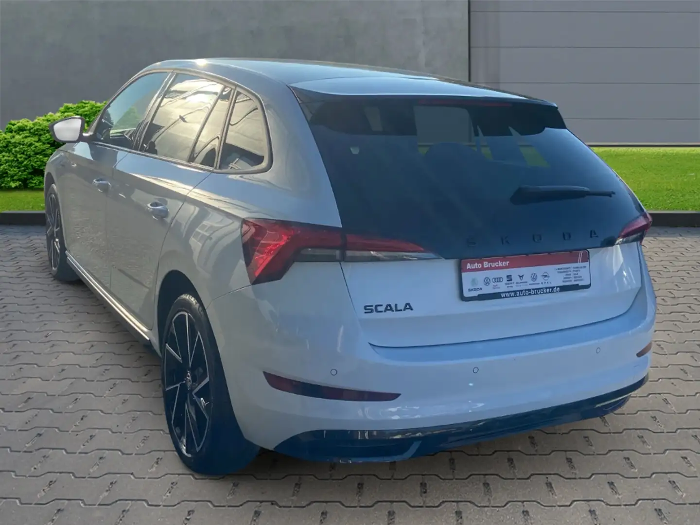 Skoda Scala Monte Carlo 1.0 TSI+Alufelgen+el.Panoramadach+LED Weiß - 2