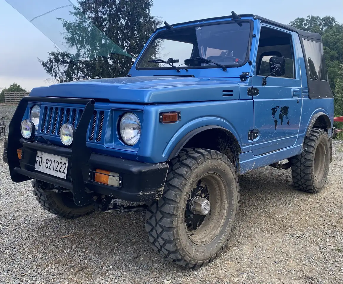 Suzuki SJ 410 Van de Luxe, foto 1
