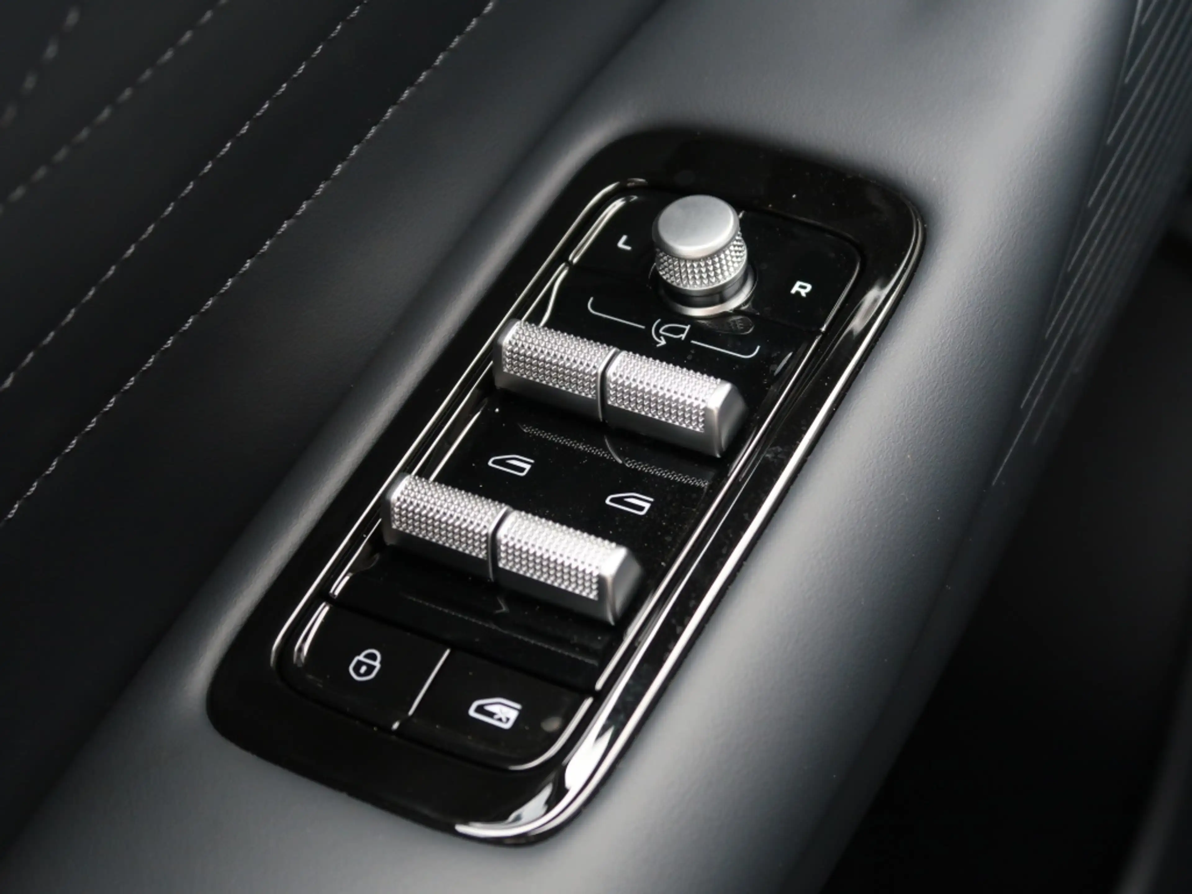 Geely Starray EM-i 1.5 Pro | 360° Camera | ICC | 83 km Elektrisch — photo 11