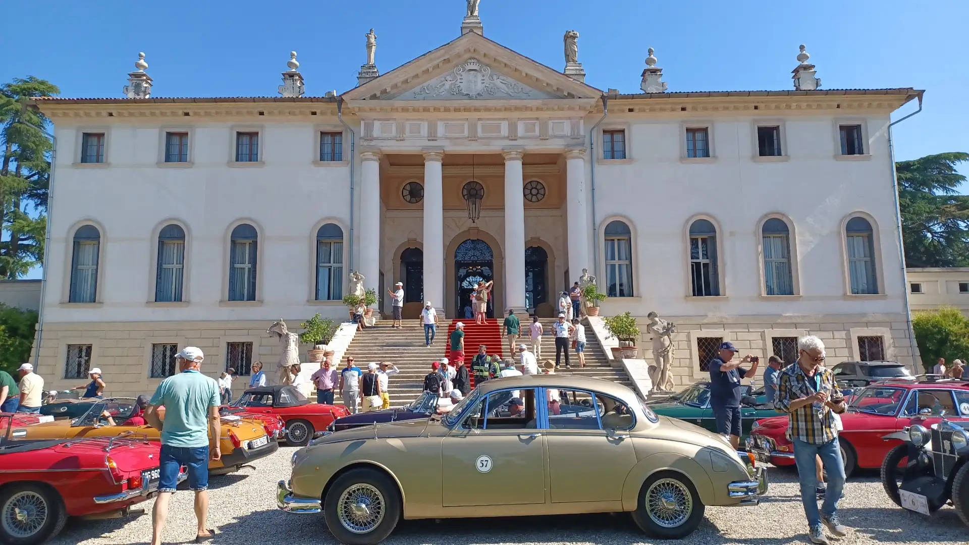 Jaguar MK II - 1
