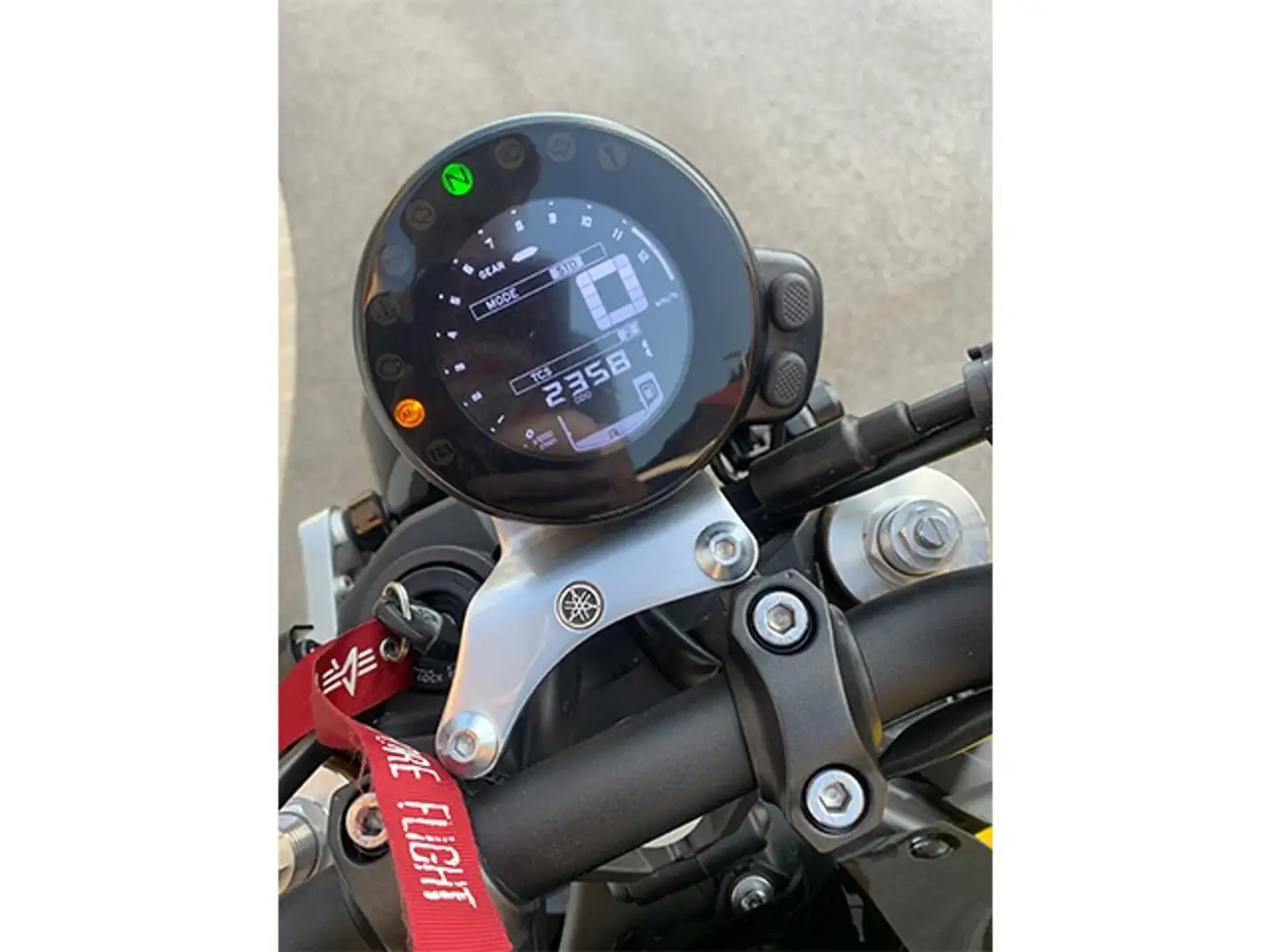 Yamaha XSR 900 in Original 60th-Anniversary Edition Jaune - 2