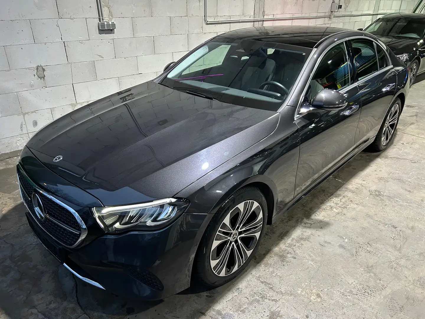 Mercedes-Benz E 200 E 200 Avantgarde*PANO*KEY*LANE*BLIND*LED* Gris - 1
