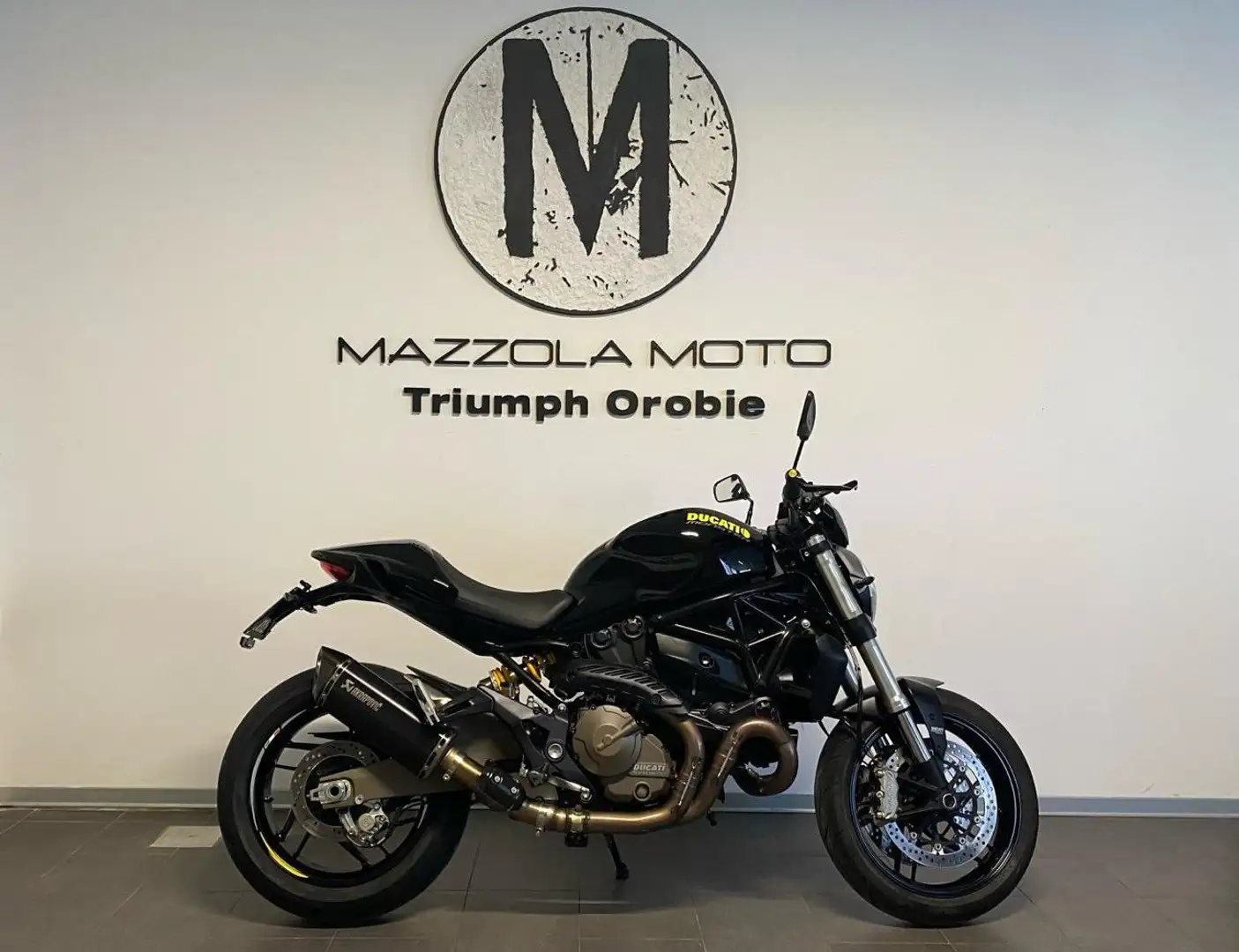 Ducati Monster 821 Dark crna - 1