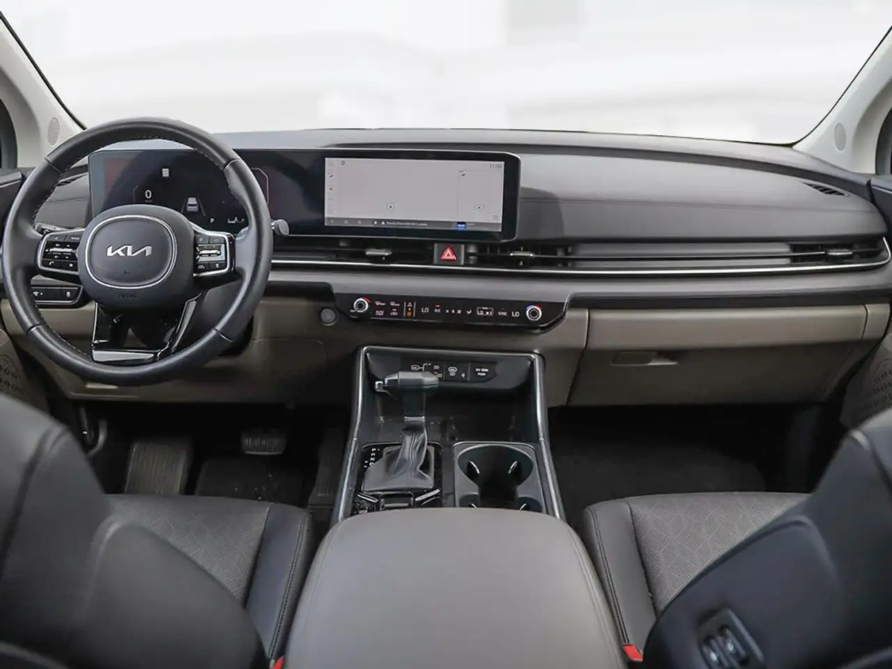 Kia Carnival снимка Kia Carnival