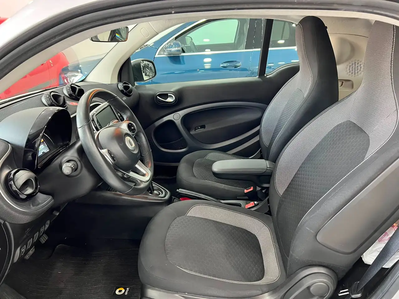 smart forTwo 2023 — фото 10