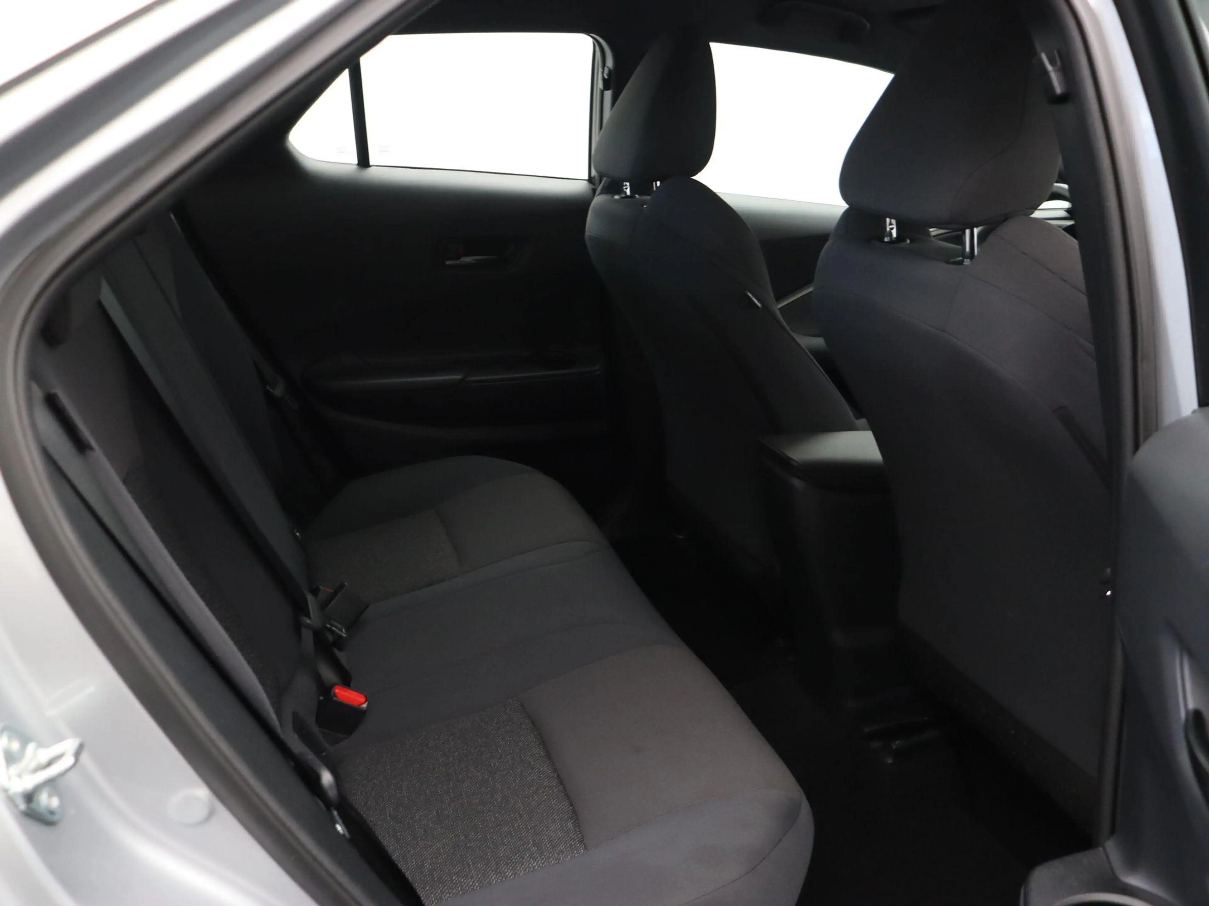 Toyota C-HR 1.8 Hybrid 140 Active | Stoel- en stuurwielverwarm — photo 8