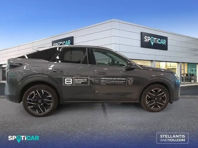 Peugeot 3008 view 4