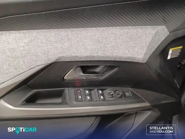 Peugeot 3008 view 12