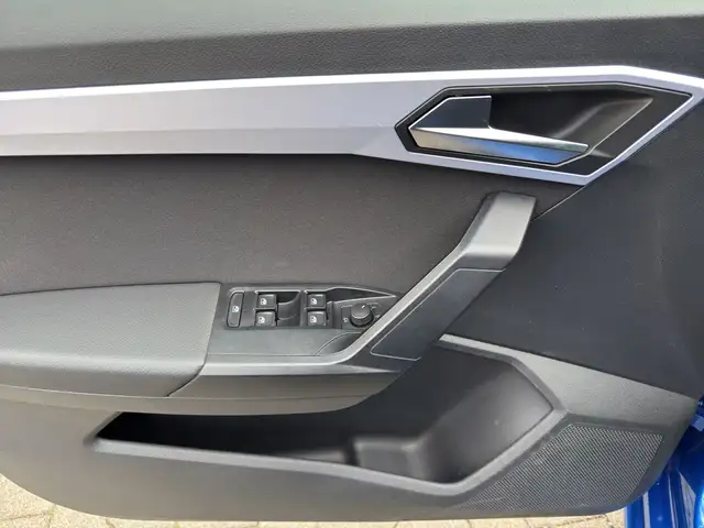 Seat Ibiza view 8