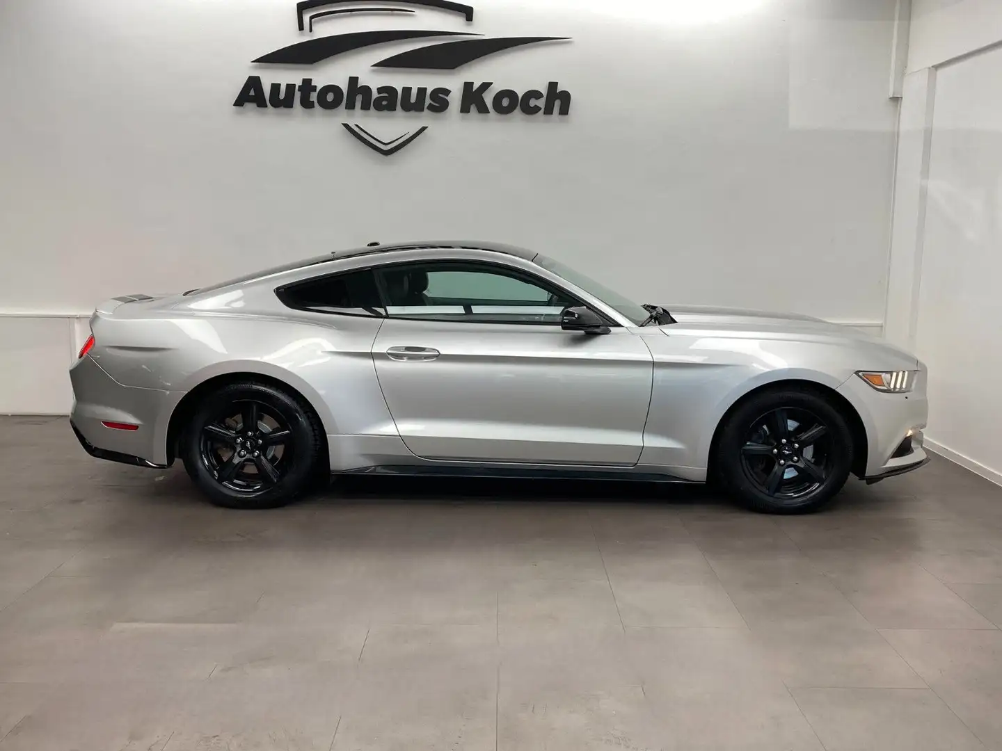 Ford Mustang MUSTANG 2.3 COUPÉ MAXIMIERTES US-CAR-FEELING !! Silber - 2