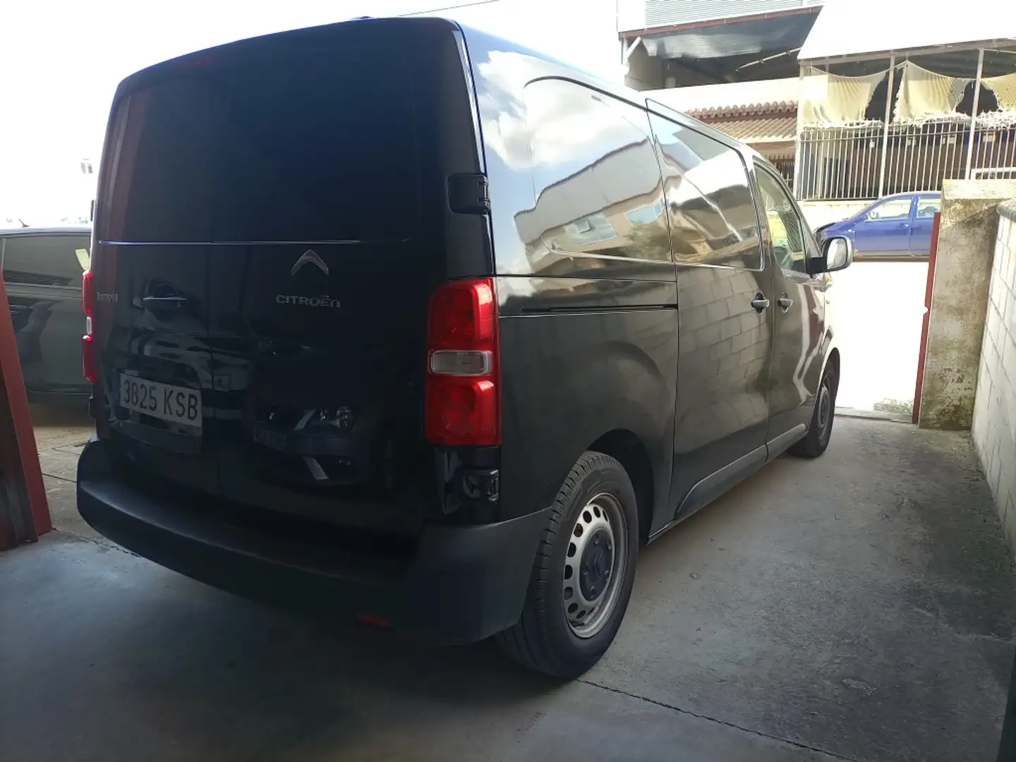 Citroen Jumpy DCb.BlueHDI Talla M Eco 95 Negro - 2