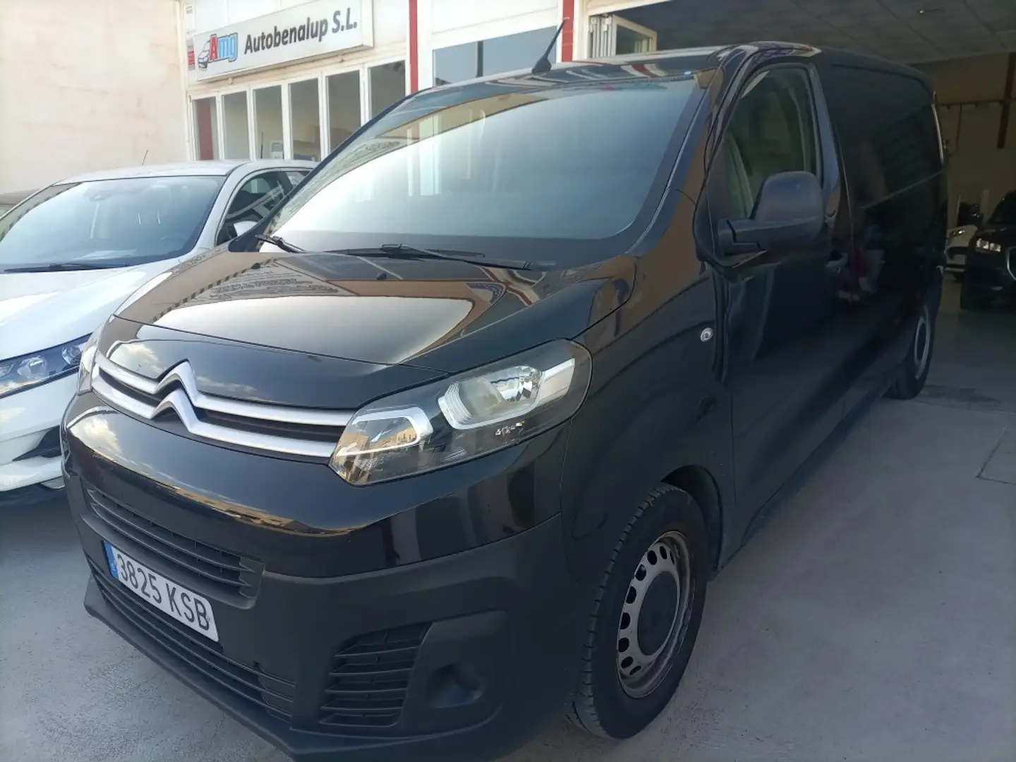 Citroen Jumpy DCb.BlueHDI Talla M Eco 95 Negro - 1