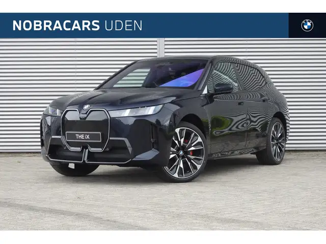BMW iX xDrive60 / Trekhaak / Parking Assistant Profession