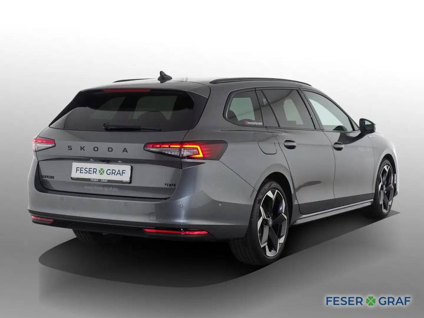 Skoda Superb Combi 2.0 TDI 4x4 Sportline Head-Up AHK Grau - 2