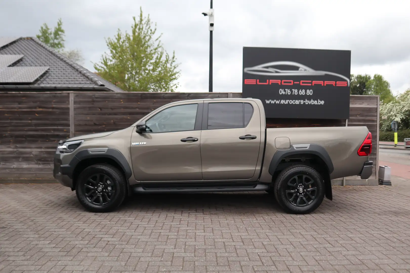 Toyota Hilux 2.8 D DoubleCab Invincible/GPS/360°/Leder/New ! Bronze - 2