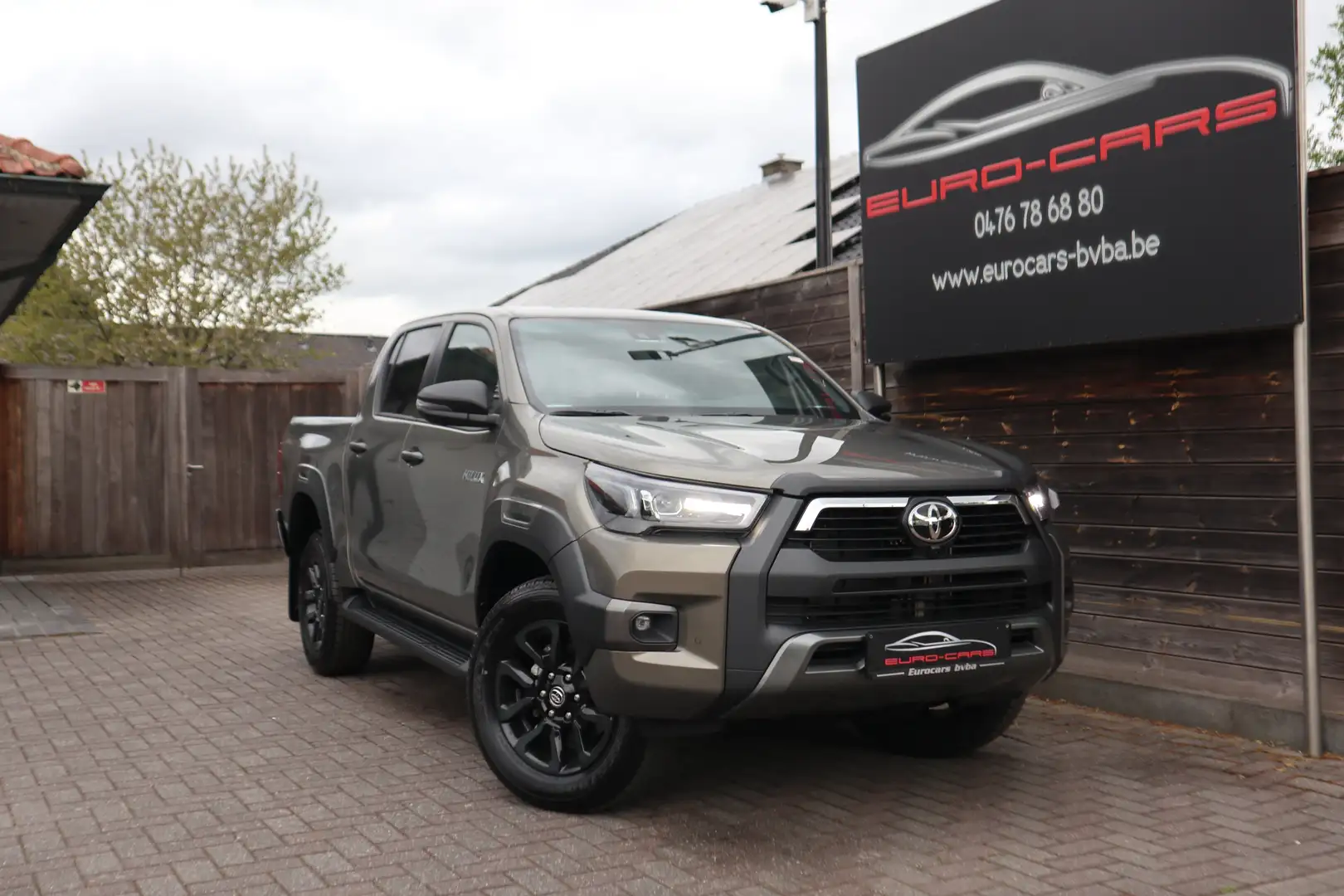 Toyota Hilux 2.8 D DoubleCab Invincible/GPS/360°/Leder/New ! Bronze - 1