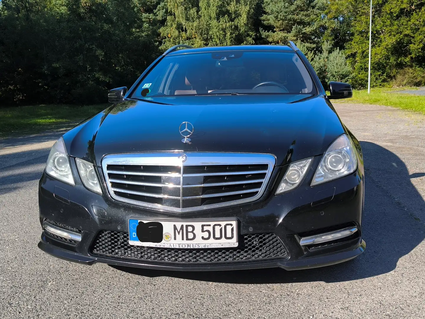 Mercedes-Benz E 500 E 500 T BlueEFFICIENCY 7G-TRONIC Avantgarde Schwarz - 2