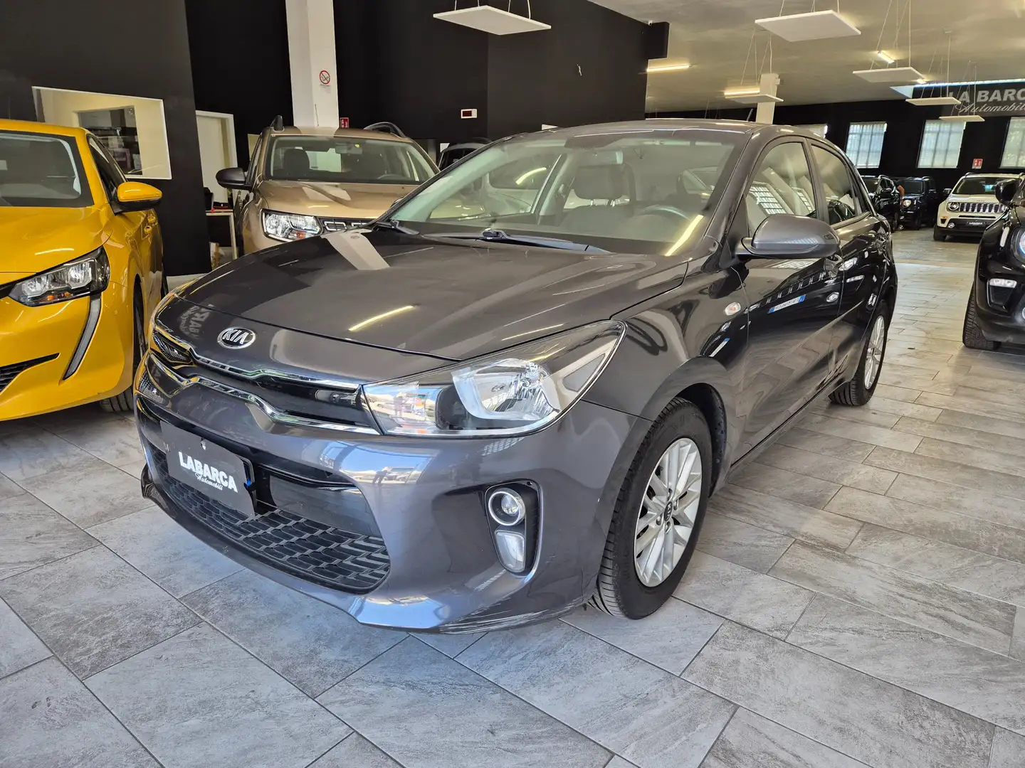 Kia Rio Rio IV 2017 1.2 mpi Evolution 84cv my18 Grigio - 2