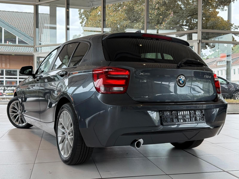 BMW 118 Limousine 5-trg. 118 d xDrive/PDC/Sportline/ — photo 4