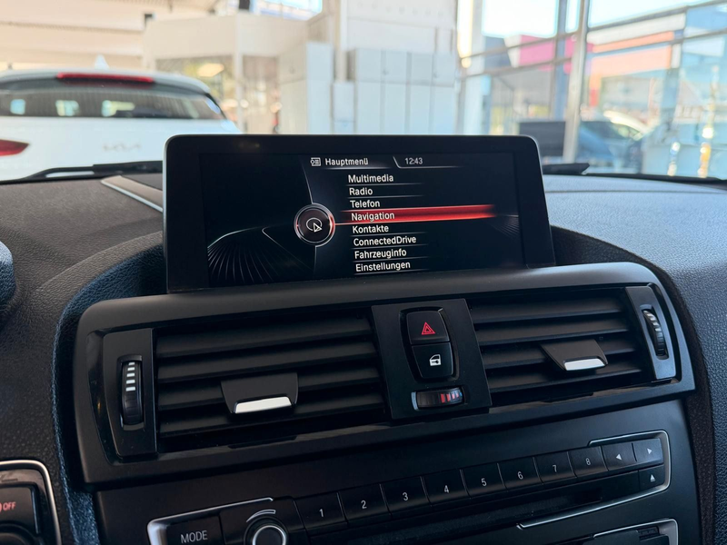 BMW 118 Limousine 5-trg. 118 d xDrive/PDC/Sportline/ — photo 11