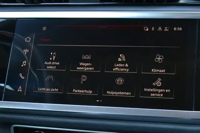 Audi Q3 view 14
