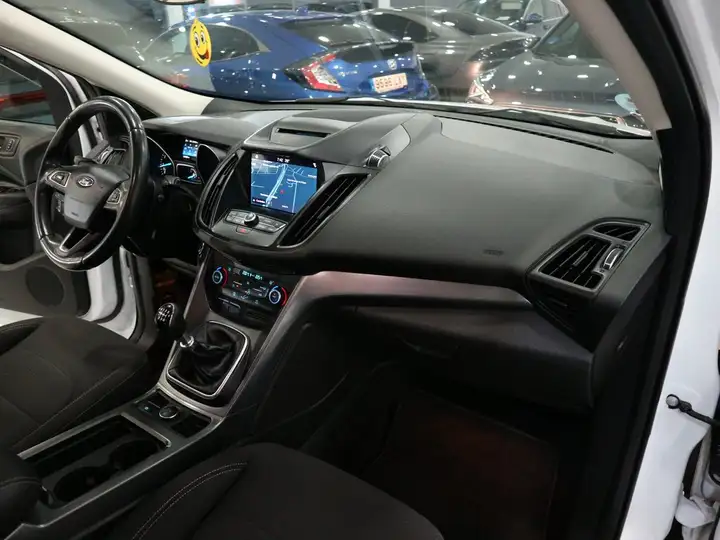 Ford Kuga 1.5 EcoB. 120 Trend S&S 4x2 2019, foto 6